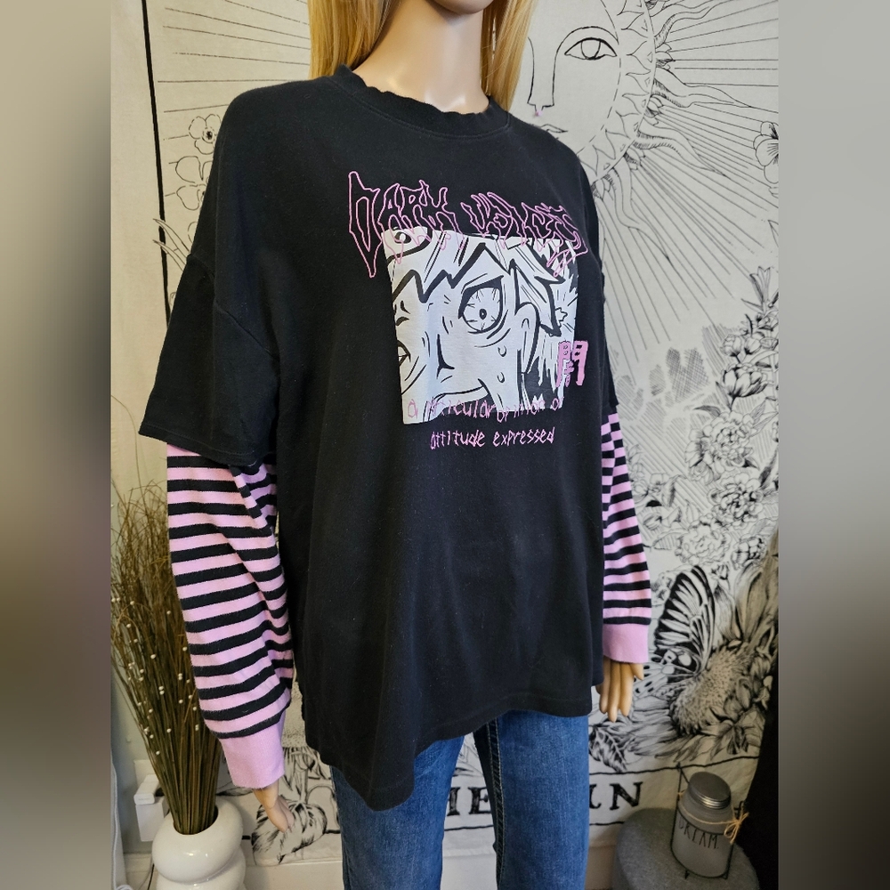 Vintage Vitriol Black Graphic Tee with Pink Striped Sleeves 'Dark Voices' Lg
